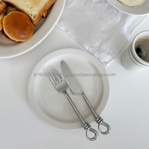 Ensemble de couverts en métal argenté avec poignée à tête de noeud simple - Product Image 5