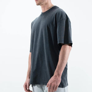 Camiseta de corte holgado con lavado ácido y tejido grueso. Algodón de lujo con lavado especial, ajuste oversized, diseño personalizable en blanco y estética vintage. - Product Image 2