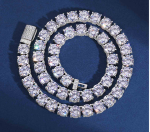 Pendentif en Moissanite Or Rose et Argent Sterling, Coupe Princesse, Forme Dessin Animé, Style Hip Hop, avec Sertissage en Canal et Breloques - Product Image 1