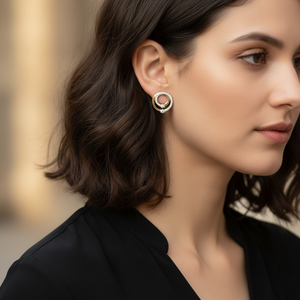 Boucles d'oreilles clous de luxe en or avec double cercle entrelacé et diamants pour femme, bijoux de mariage - Product Image 4