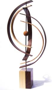 Venta caliente escultura trofeo de aluminio con base de madera al por mayor artículo decorativo para el hogar para exportador fabricado en Navidad - Product Image 2