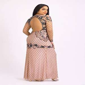 Vestido de Diseñador de Calidad de Exportación, Super Grado, con Adornos de Lentejuelas y Cuentas Hechos a Mano |   Vestido de Lujo para Bodas y Eventos en la Playa - Product Image 2