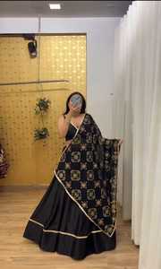 Navratri lehenga ที่สวยงามและได้รับความนิยมมากที่สุดด้วยลูกไม้ใส่ทำงาน - Product Image 3