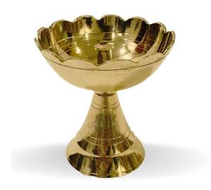 Diya d'huile en laiton pur le plus vendu pour les articles décoratifs Diwali disponibles au prix d'exportation du fabricant indien. - Product Image 2