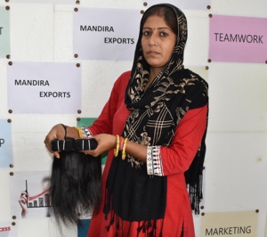 Vendeurs de cheveux vierges bon marché vente en gros 100% cheveux à cuticules alignés faisceaux droits Machine Double trame Temple cheveux humains indiens - Product Image 2