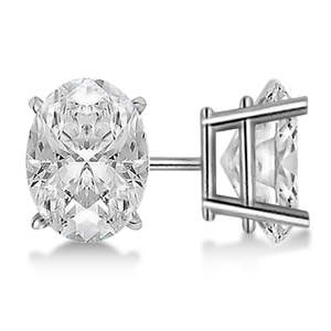 Boucles d'oreilles clous en or blanc 14 carats avec diamant ovale, sertissage en panier à 4 griffes - Product Image 1