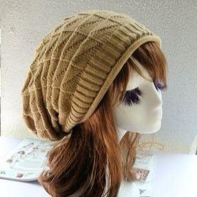 Gorro de invierno de felpa cálido a la moda gorro holgado de punto suave - Product Image 5