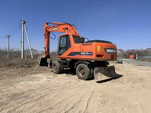 Doosan-Excavadora sobre orugas usada, modelo 2023 de 20 toneladas, modelo 90%, nuevos componentes de núcleo certificados, rodamiento de engranaje de motor, precio bajo - Product Image 2