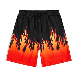 Shorts décontractés d'été tendance pour hommes, coupe ample, imprimé flamme noir et rouge, streetwear, cordon de serrage, élastique, non tissé, 100% coton - Product Image 1