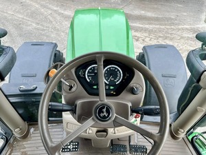 John Deera 6130R 120hp 4x4 Tractor agrícola implementos completos que incluyen motor Tractor agrícola de alto rendimiento Durable 6130R - Product Image 6