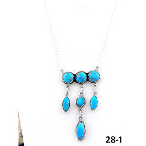 Collier artisanal en turquoise blanche du Sud-Ouest et argent sterling avec serti clos - Product Image 2