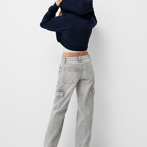 Vente en gros de sweat à capuche zippé court en coton de luxe avec logo personnalisé col à capuche saisonnier hiver design de poche supérieure vente style court - Product Image 5
