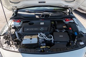 MERCEDES-BENZ GLA45 AMG 2015 USADO, Volante a la Izquierda/Derecha - Product Image 5