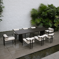 Ensemble de salle à manger d'extérieur en acier thermolaqué de qualité commerciale, mobilier de patio personnalisé OEM pour hôtels et complexes, résistant aux intempéries