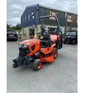 Tondeuse autoportée commerciale Kubota G231 à braquage zéro, efficace pour l'entretien des jardins et des fermes - Product Image 1
