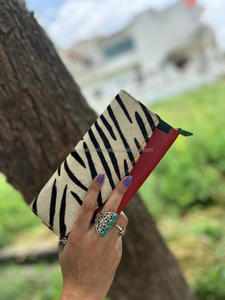 กระเป๋าคลัทช์หนังขนสัตว์สำหรับผู้หญิงหนังสัตว์รีไซเคิลหนังสัตว์แท้สีรุ้งแบบอเนกประสงค์กระเป๋าใส่บัตร ATM - Product Image 3