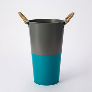 Vase à fleurs moderne en métal et laiton fait à la main nouveau design de décoration de salon de table en aluminium fabricant exportateur en gros - Product Image 1