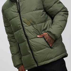 Chaqueta de burbujas acolchada de invierno ligera de alta calidad, último diseño, impermeable, nailon, poliéster, cuello levantado, capucha hecha en Pakistán - Product Image 4