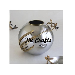 Marvelous Design Flower <b>Vase</b> Handmade Metal Gold Plated Flower <b>Vase</b> With <b>Stand</b> For Outdoor And Indoor Use - Product Image 5