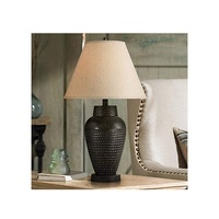 Lampe de table électrique LED au design moderne avec abat-jour en métal multicolore pour la décoration de salon et de chambre à coucher