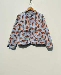 Chaqueta acolchada bohemia de nuevo estilo para mujer, abrigo corto reversible Kantha con estampado de bloques florales, regalo de invierno informal, técnica lavada tejida - Product Image 5