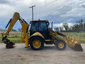 รถตักล้อยางมือสองราคาถูก รุ่น CAT 432F ปี 2016 พร้อมที่ตักด้านหน้า รับน้ำหนักได้ 9 ตัน เครื่องยนต์สภาพดี ขาย - Product Image 5