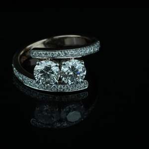 Bague en diamant exclusive créée en laboratoire EF Couleur VS1 Clarté Forme ronde Or Rose Or Argent IGI SGL Certifié Fine Jewelry - Product Image 1