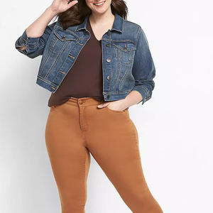 Camiseta de manga corta con cuello en V de color sólido informal en blanco de talla grande Característica de estampado ecológico - Product Image 2