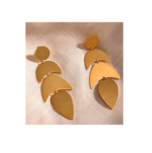 Pendientes de aro pequeño de latón retorcido chapado al vacío en oro blanco al mejor precio, diseño simple y único - Product Image 6