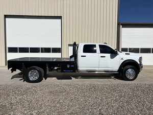 Prix d'usine – Camion plateau d'occasion 2024 Tradesman 5500 de 11 pieds – 360 CV, boîte automatique 6 vitesses, prêt à être expédié dans le monde entier - Product Image 4