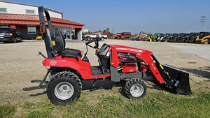 Tractor Massey Ferguson 1E.25, Maquinaria Agrícola de Calidad, Massey Ferguson GC1725MB 4x4, Mini Tractor Compacto 4wd para Granja - Product Image 2