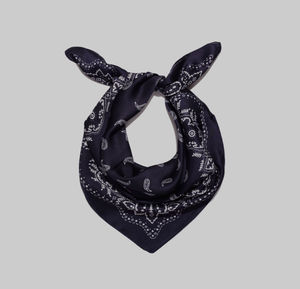 Pañuelo Cuadrado Tipo Bandana, Ligero y Moderno, de Algodón y Seda, con Logotipo Personalizable, Impresión a Doble Cara, Producto Artesanal Elegante - Product Image 3
