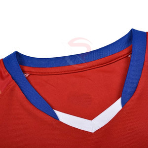 ชุดฟุตบอลคุณภาพสูงแบบกำหนดเองสำหรับผู้ชาย ผ้าโพลีเอสเตอร์ 100% แห้งเร็ว สำหรับฝึกซ้อมทีม พร้อมชื่อทีมตามสั่ง ปี 2025 - Product Image 3