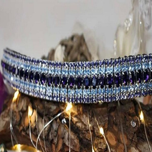 Banda para las cejas con forma de onda de 5 filas, cristales hechos a mano de terciopelo púrpura, cristales personalizados, diamantes de imitación, banda de cuero para cejas de caballo - Product Image 5