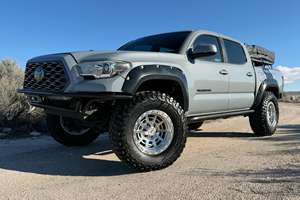 Toyota Tacoma TRD 2020 Usada en Buen Estado, Doble Cabina 4x4 4WD con Diferencial Trasero Bloqueable y Modificaciones Todoterreno - Product Image 2
