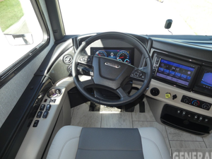 4UZFCGFE9SCVY6840 Nueva Autocaravana de Lujo Clase A 2025 con Motor Diésel, Motor Turbo y Interior con Cuatro Extensiones Deslizables - Product Image 2