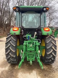 Tracteur d'occasion 6105E 2023, 8 CV, type à roues, avec composants de boîte de vitesses, moteur, pompe et roulements, pour inspection par rapport et vidéo - Product Image 4