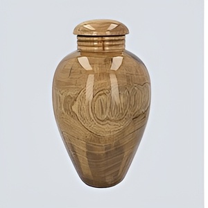 Urnes funéraires de crémation en bois en bois de bonne qualité pour les cendres Urnes de jeton en bois de forme unique à bas prix 2024 - Product Image 5
