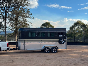 Remolque Transportador de Caballos ICON 3HAL 2026 de 5 pies/14 pies/16 pies/20 pies para 3 Caballos, Remolque Personalizado para Transporte de Caballos con Espacio para Alojamiento - Product Image 1