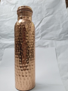 Bouteille à boisson en verre martelé en cuivre de 950 ml, bouteille à boisson traditionnelle ayurvédique en cuivre - Product Image 4