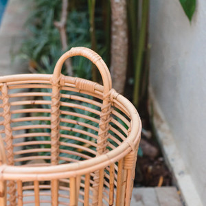 Ensemble fait main de deux paniers de rangement en rotin naturel et écologique du Vietnam pour la lessive - Product Image 5