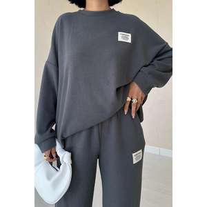 ชุดเสื้อสเวตเตอร์และกางเกงขายาวผ้าลูกฟูกคลาสสิกสำหรับผู้หญิง ขายส่ง - Product Image 2