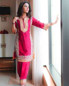 Beau costume de mariage de style indien pakistanais pour femmes avec travail de point chinois pour la fête - Product Image 1