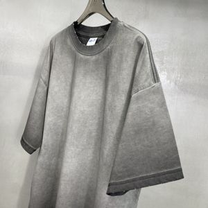 T-shirt surdimensionné vierge en coton épais pour hommes T-shirt vintage lavé à l'acide avec logo personnalisé - Product Image 2