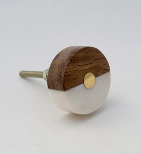 Top vente luxe bois résine métal porte bouton poignée meubles poignées en bois porte boutons forme assortie placard meubles utilisation - Product Image 5