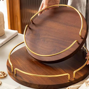 Plateau en bois avec poignée en métal lourd conçu pour servir les repas décor de mariage ou comme cadeau pour les proches - Product Image 1