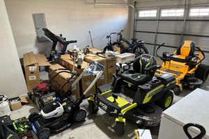 EXPÉDITION RAPIDE   RYOBIS 48 volts sans balais 54 pouces. Batterie 115 Ah, tondeuse à gazon électrique à rotation zéro, LIVRAISON MONDIALE - Product Image 2