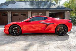 Corvette Z06 Coupé 3LZ 2024, 670 hp, Motor LT6 V8, Color Rojo Antorcha, Sin Modificar - Product Image 3