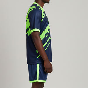 Maillot de football personnalisé de haute qualité, 100% polyester, respirant, léger, design personnalisé par sublimation, maillot de football personnalisé - Product Image 3