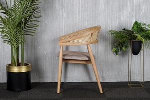 เก้าอี้รับประทานอาหารไม้ขนาดกะทัดรัดร่วมสมัยออกแบบให้วางซ้อนกันได้สำหรับร้านกาแฟร้านอาหารและห้องนั่งเล่น - Product Image 6